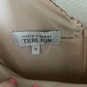 Rickie Freeman Terri Jon Gold Sequin Dress Size 10